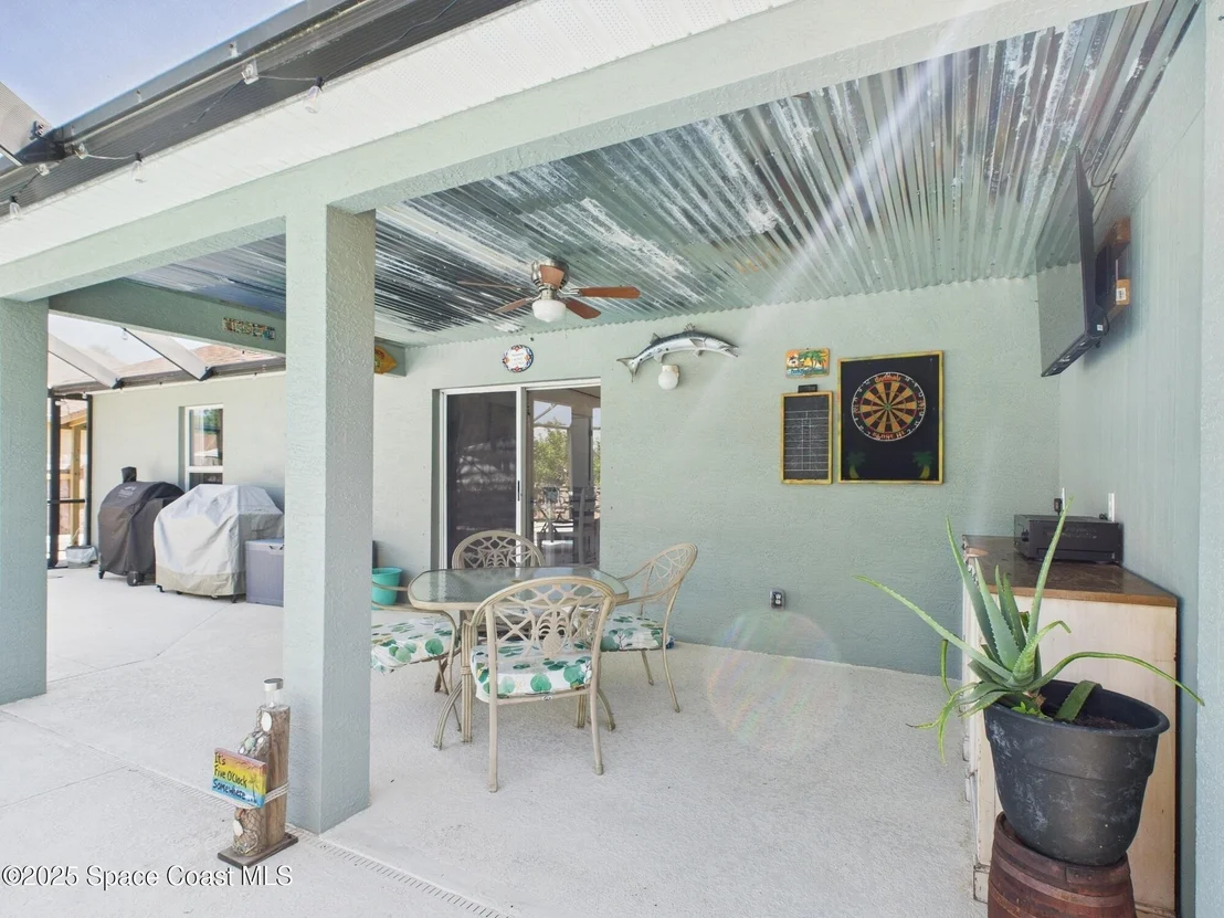 Photo of 7965 105th Avenue