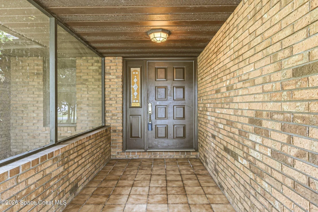 Photo of 460 Neptune Drive NE