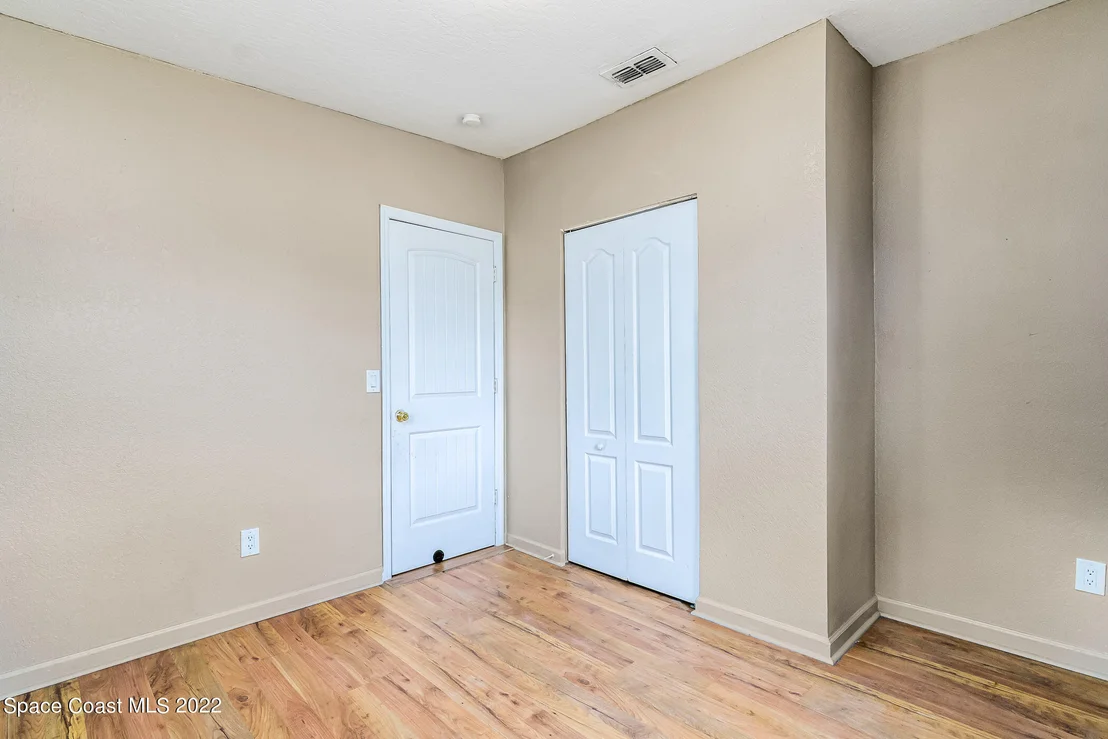 Photo of 1861 Trimble Road