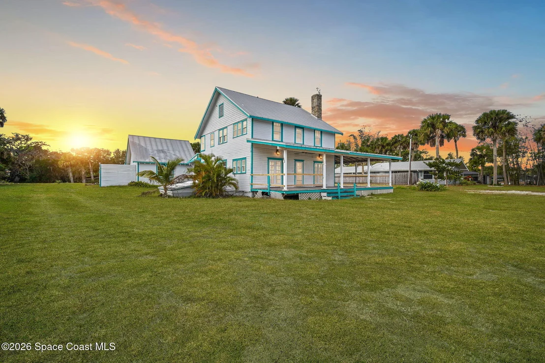 Photo of 2612 Riverview Drive
