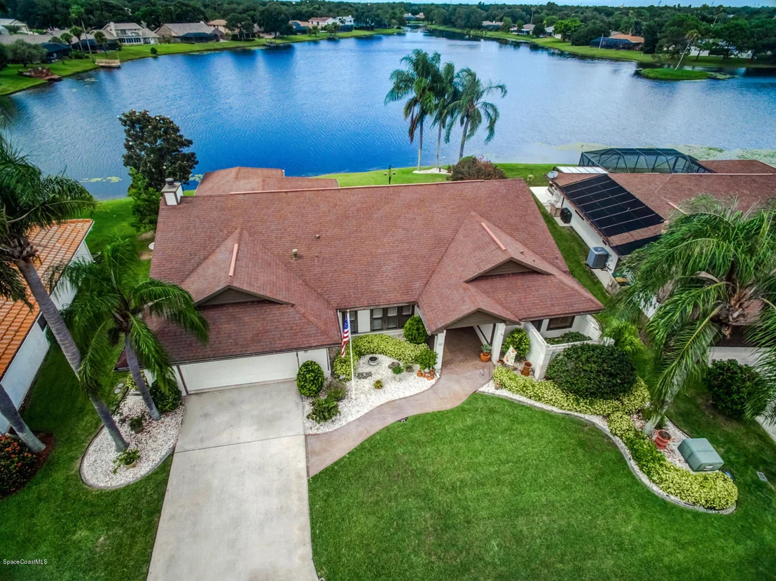 Photo of 529 Crystal Lake Drive