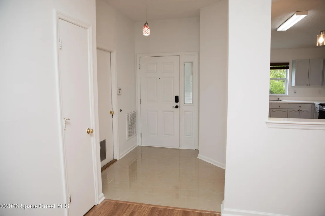 Photo of 1122 Hidden Cove Circle N