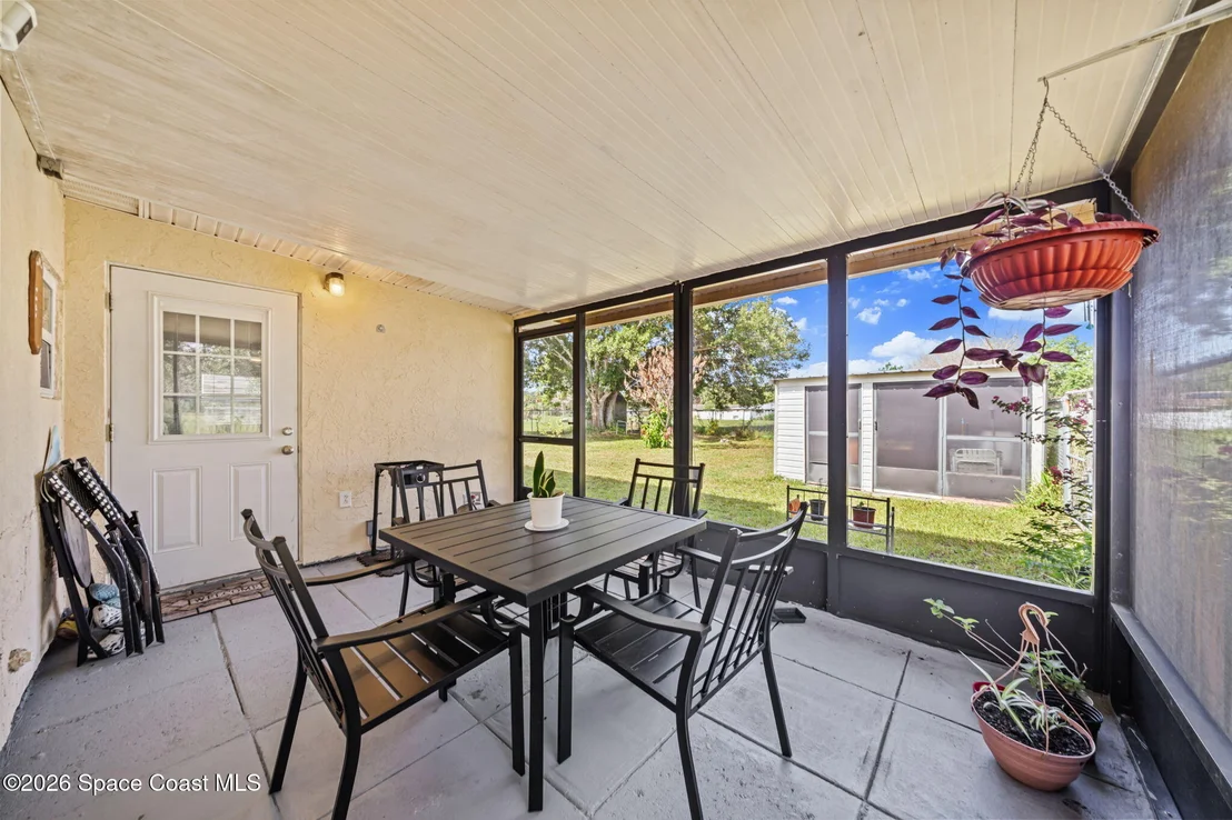 Photo of 1038 Hooper Avenue NE