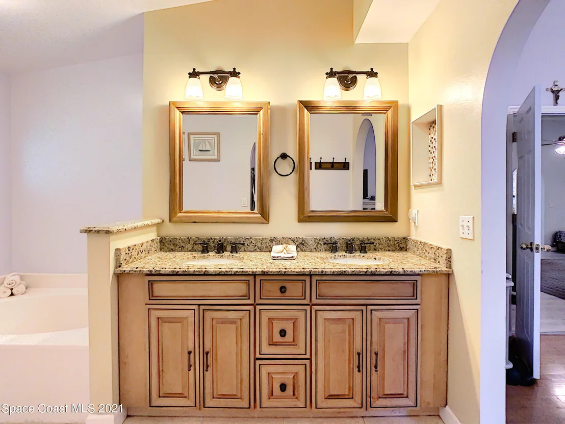Photo of 4087 Four Lakes Drive