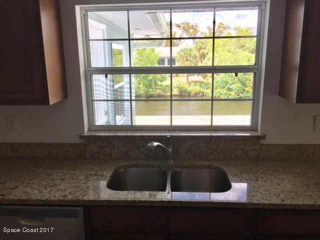 Photo of 877 Vance Circle NE