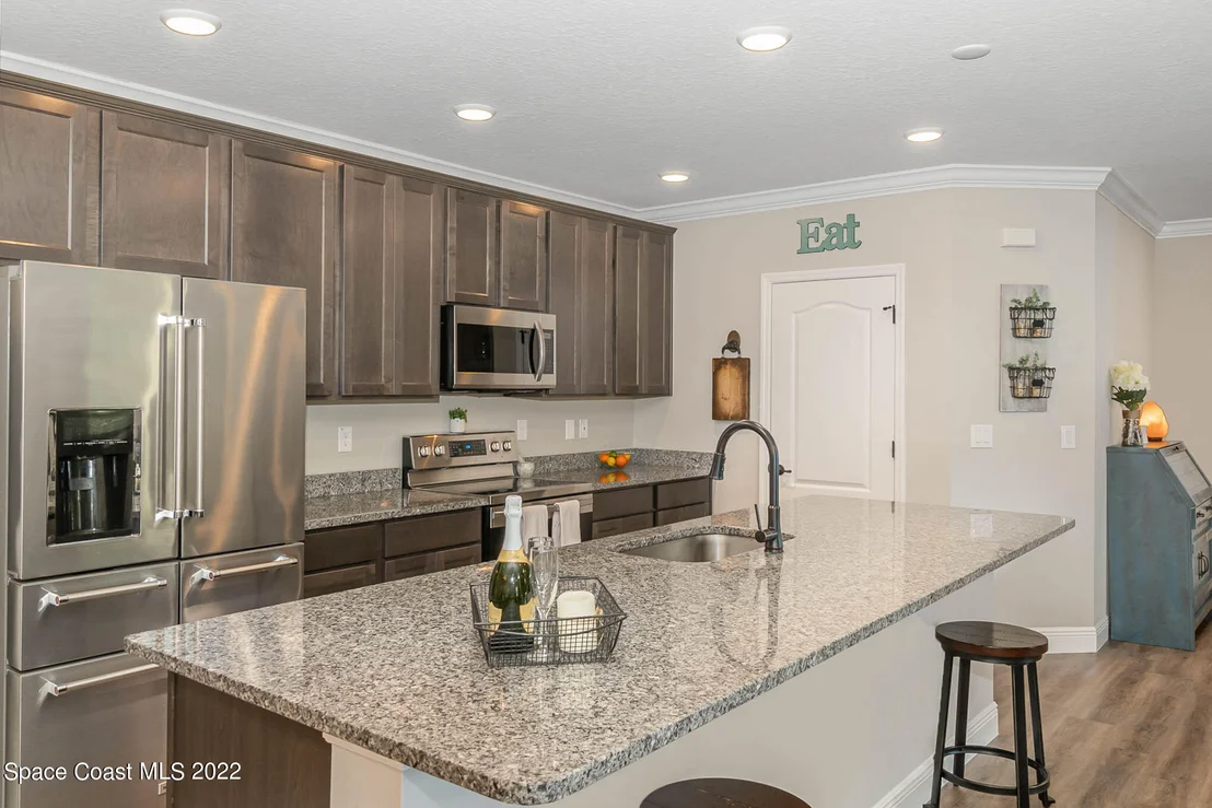 Photo of 660 Seven Gables Circle SE