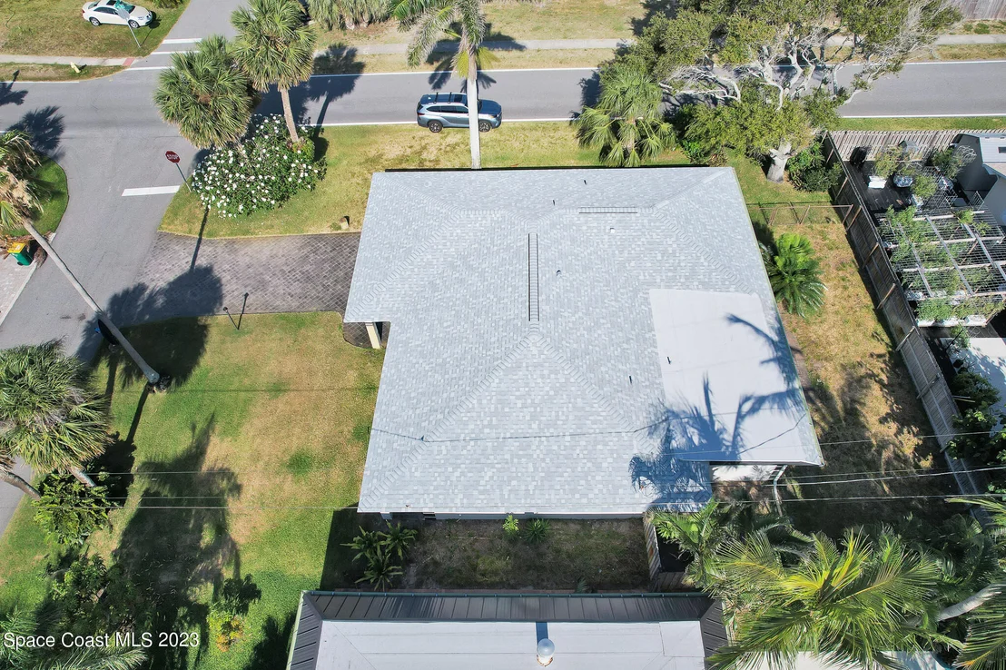 Photo of 380 Bahama Drive