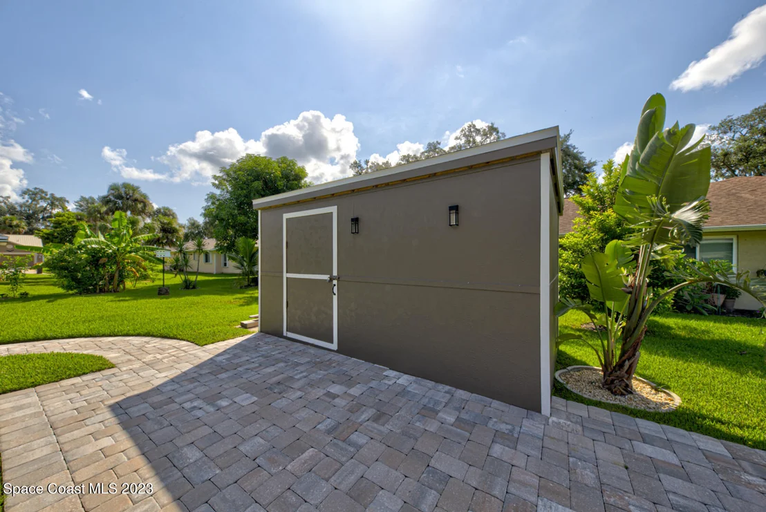 Photo of 1061 Meadowbrook Road NE