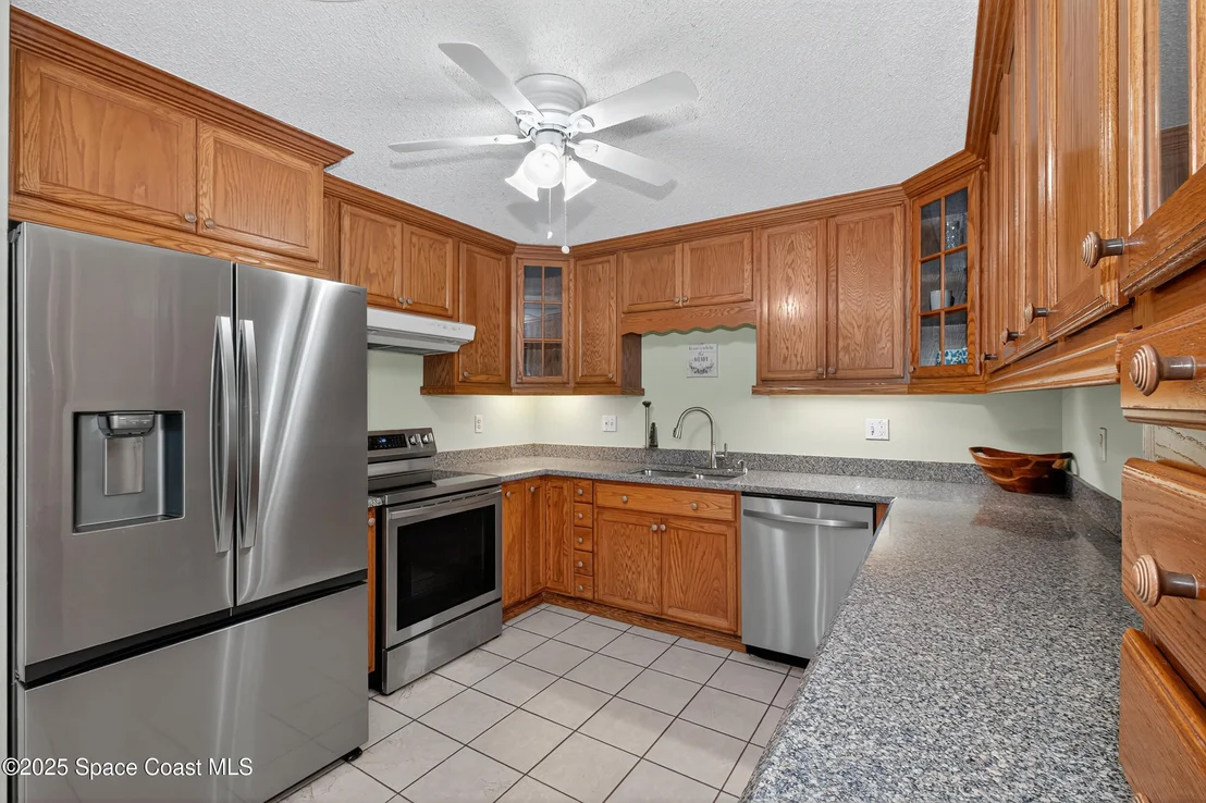 Photo of 853 Knecht Road NE