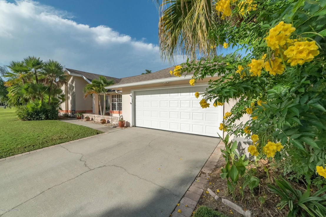 Photo of 1836 Fox Bay Drive