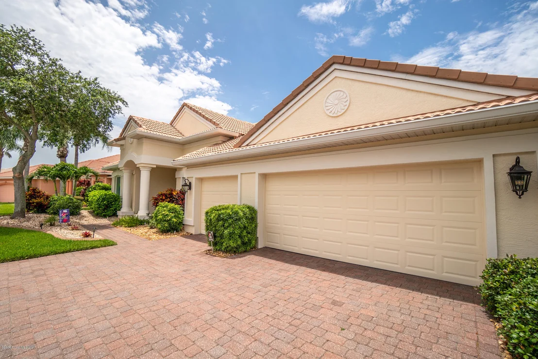 Photo of 744 Nicklaus Drive