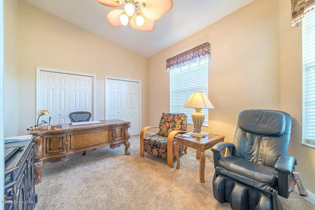 Photo of 106 SE Ridgemont Circle SE
