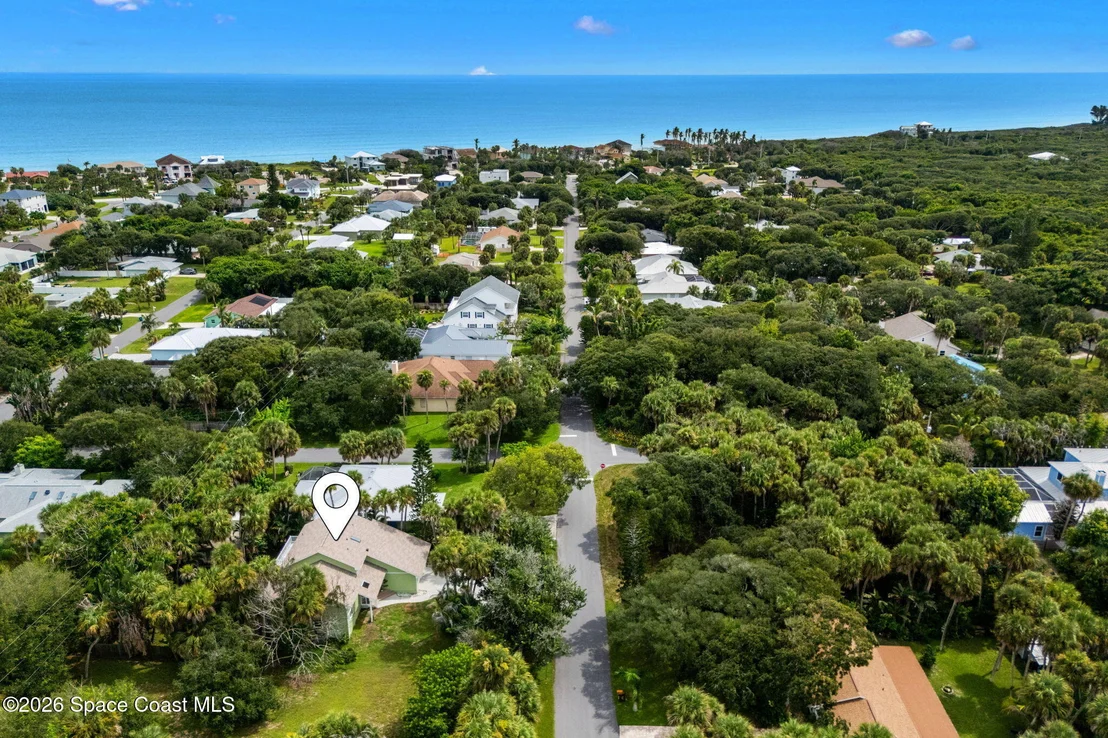 Photo of 220 Cardinal Drive