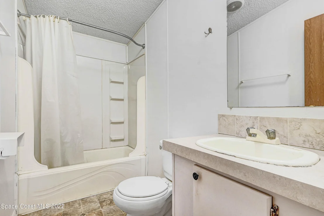 Photo of 560 Camp Road