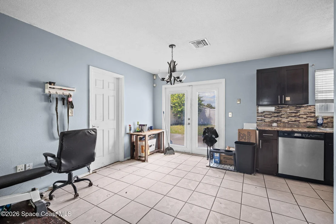 Photo of 790 Bianca Drive NE