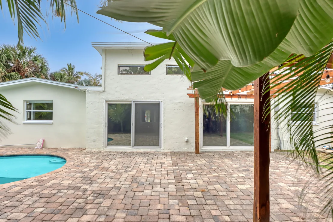 Photo of 355 Brewster Road