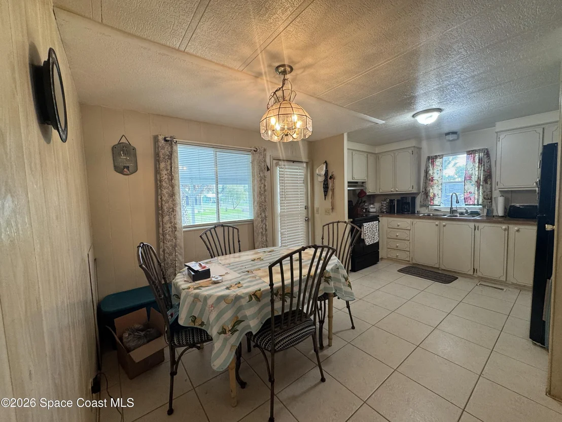 Photo of 7590 Blackhawk Road
