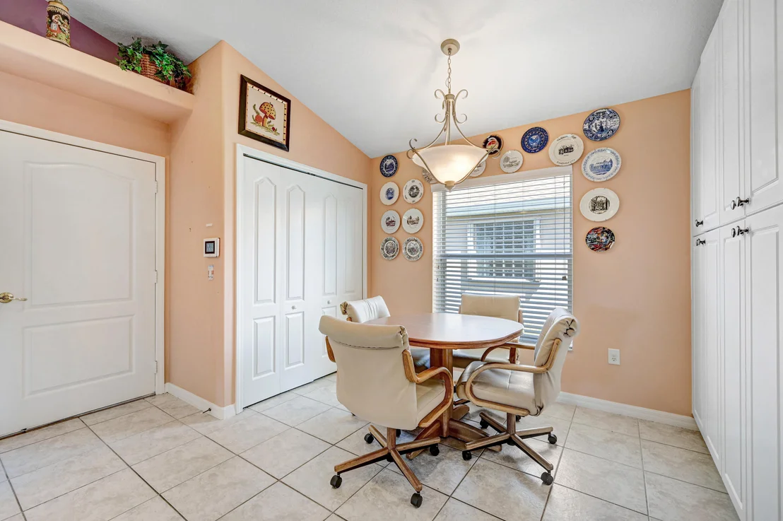 Photo of 6965 Renshaw Drive