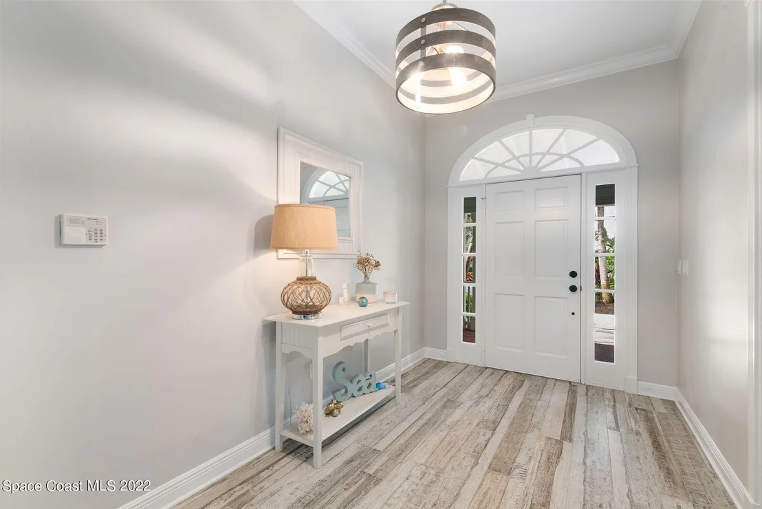 Photo of 416 Riverview Lane
