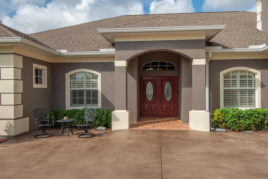Photo of 6940 Hacienda Drive
