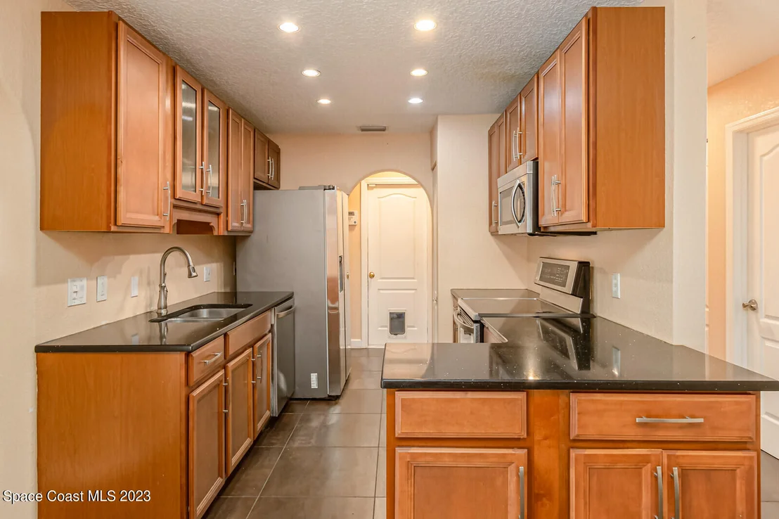 Photo of 2567 Wright Avenue