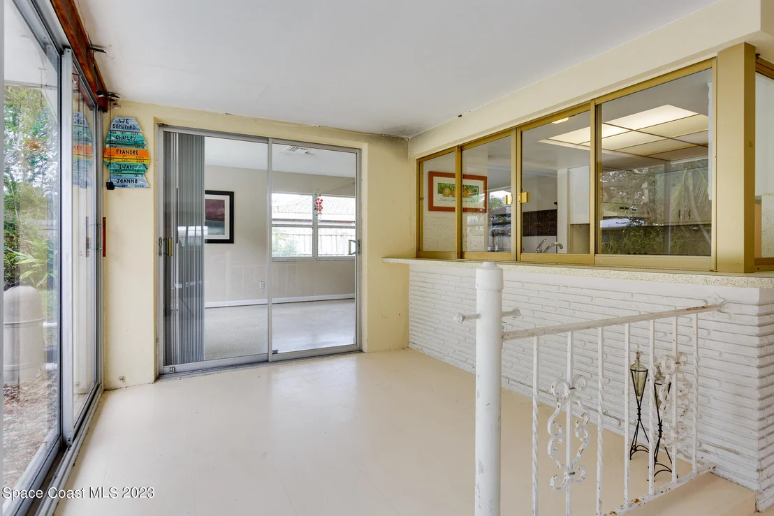 Photo of 608 Mango Drive