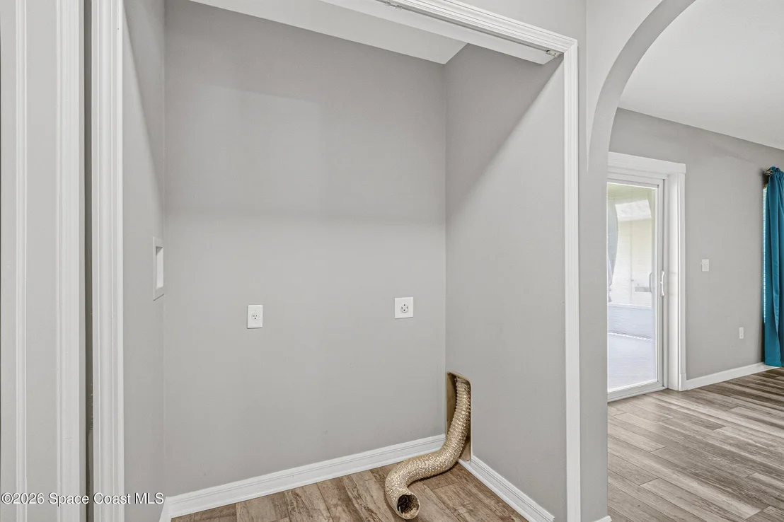 Photo of 3114 Burdock Avenue