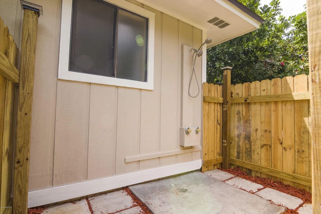 Photo of 11086 Roseland Road