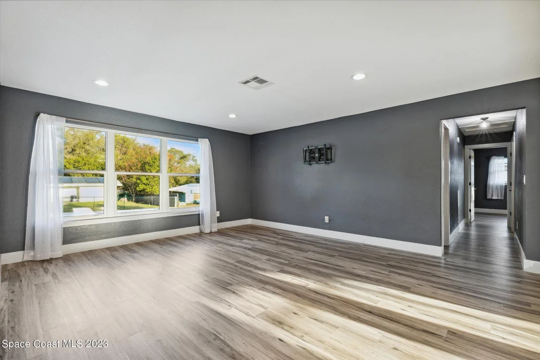 Photo of 10 Spring Way