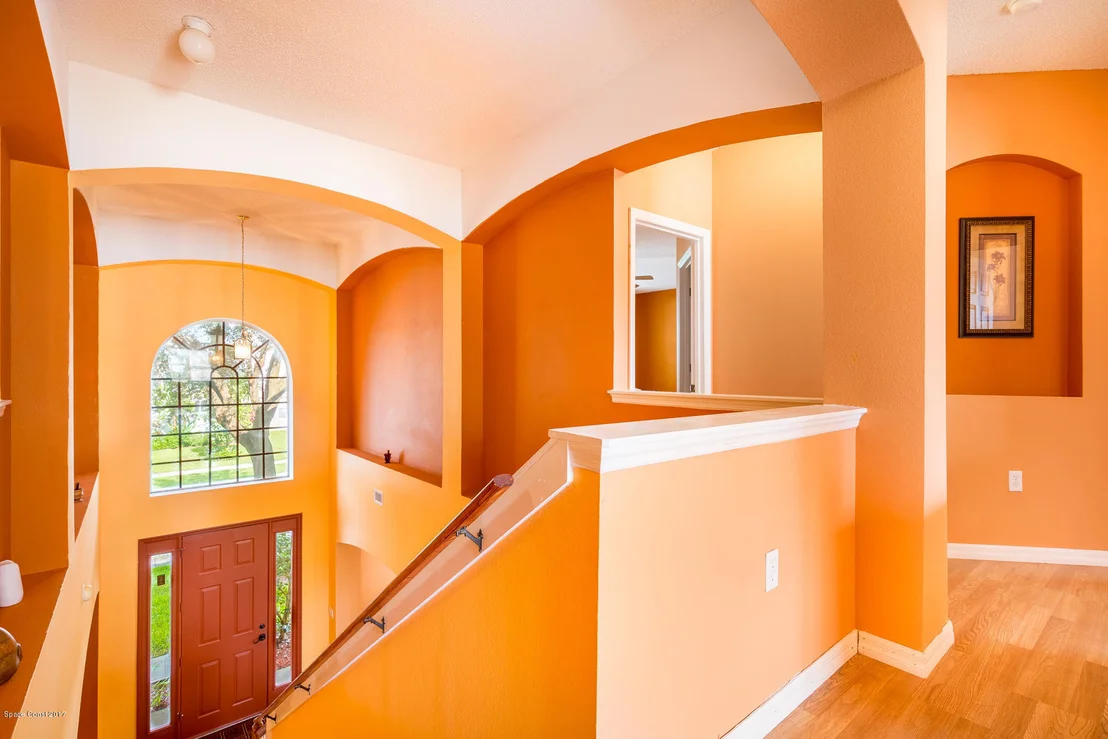 Photo of 981 Hollister Drive