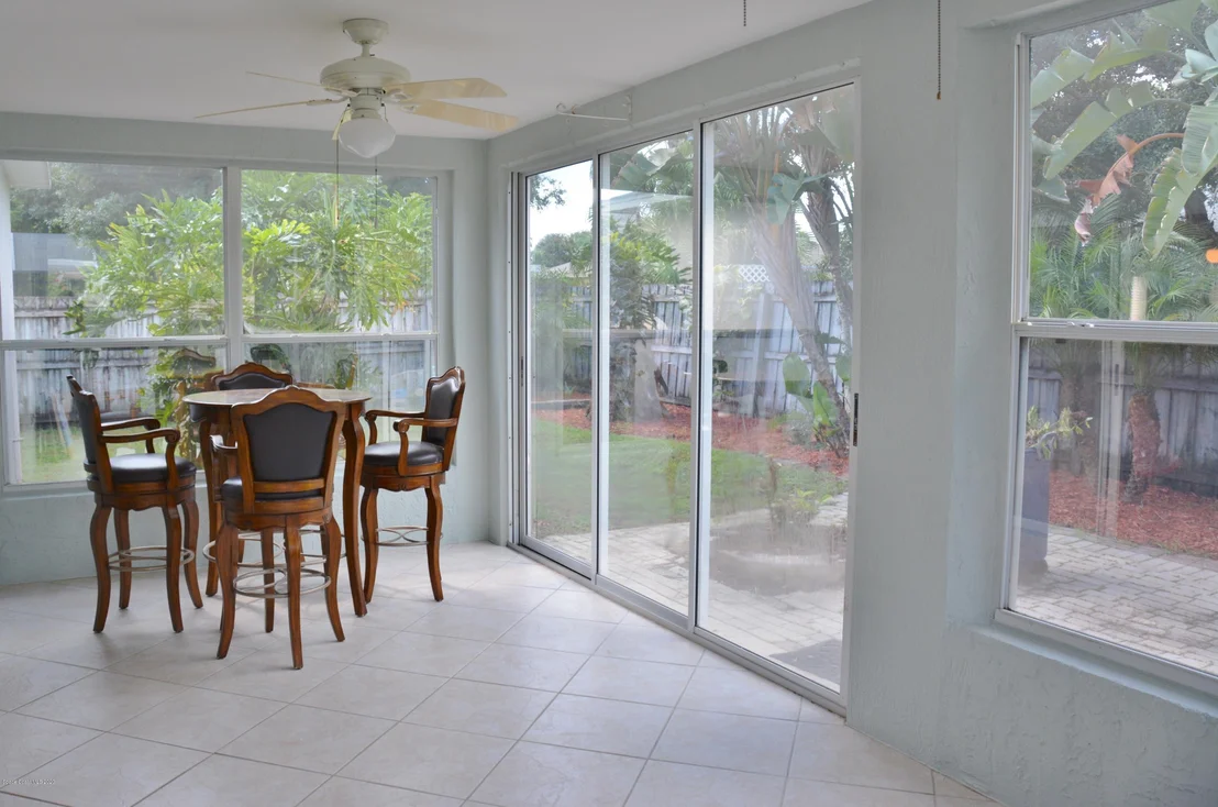 Photo of 2084 Lansing Street