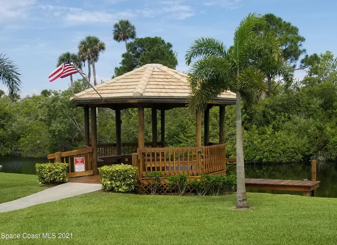 Photo of 920 Palm Brook Drive