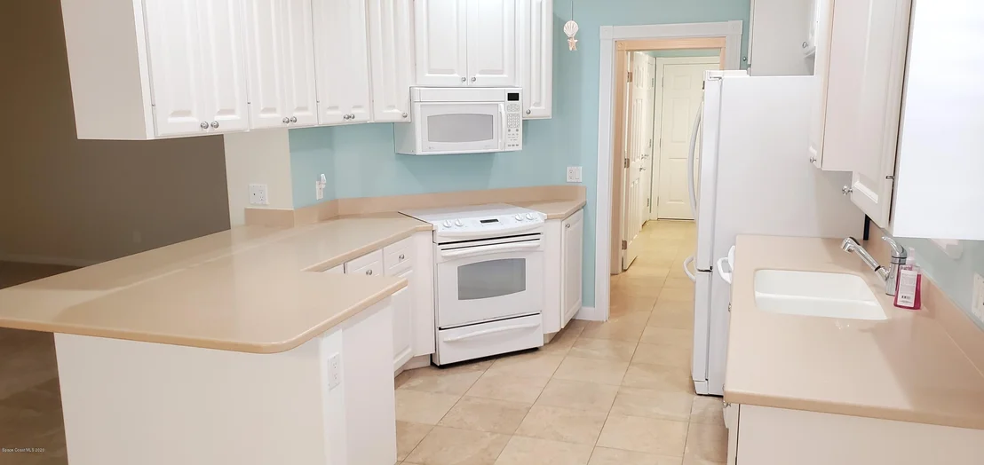 Photo of 3434 Hyperion Way SE