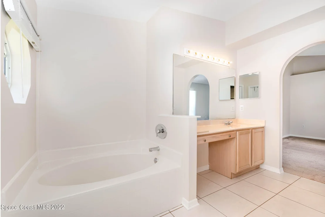 Photo of 1736 Vista Lake Circle