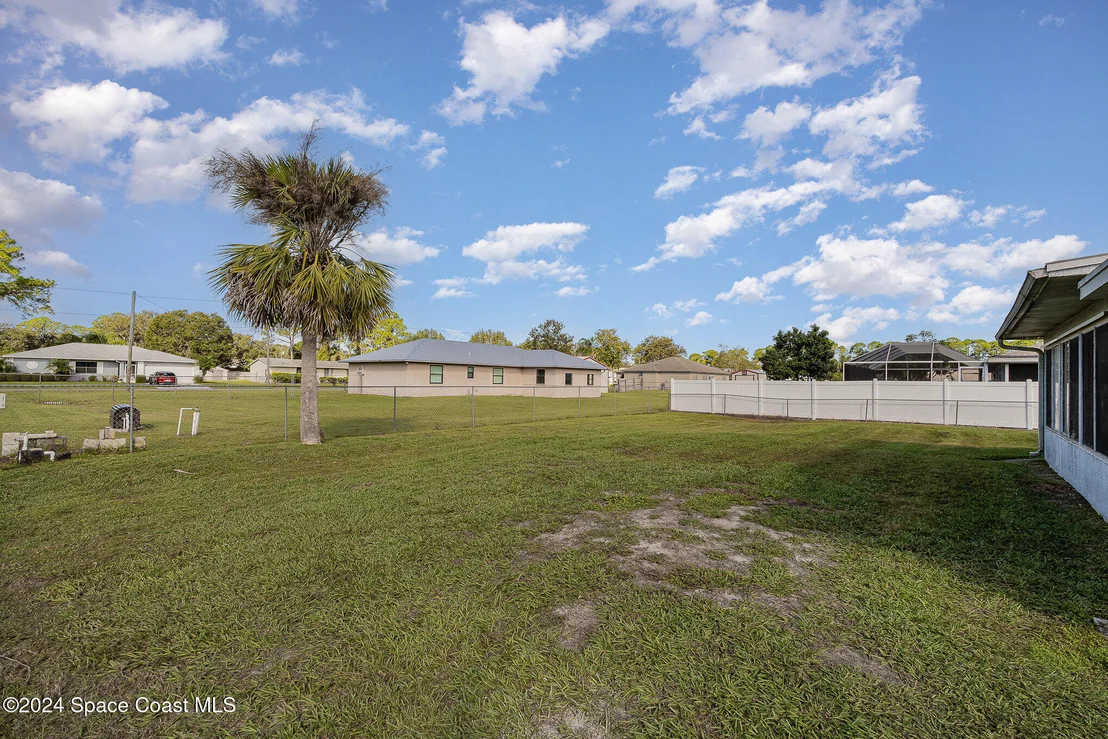 Photo of 7180 Pluto Avenue