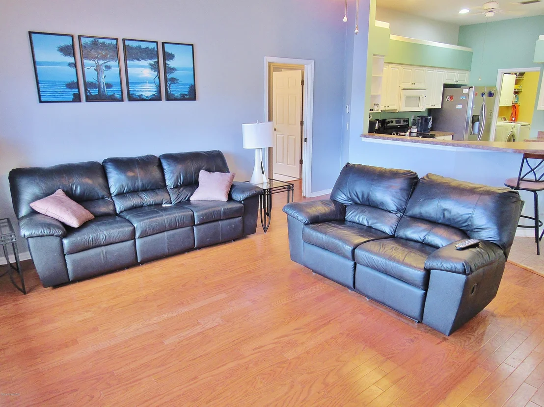 Photo of 969 Kingfisher Way