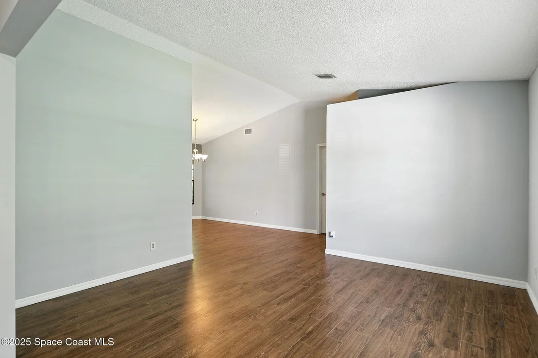 Photo of 4330 Silver Lake Drive