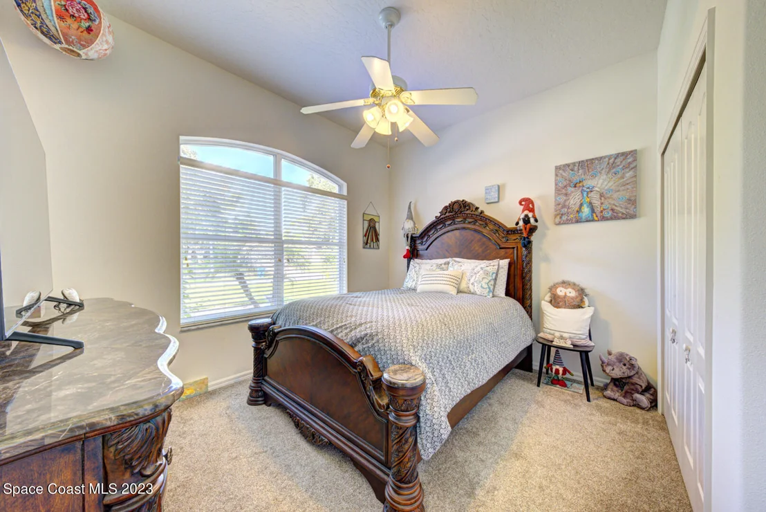Photo of 1061 Meadowbrook Road NE