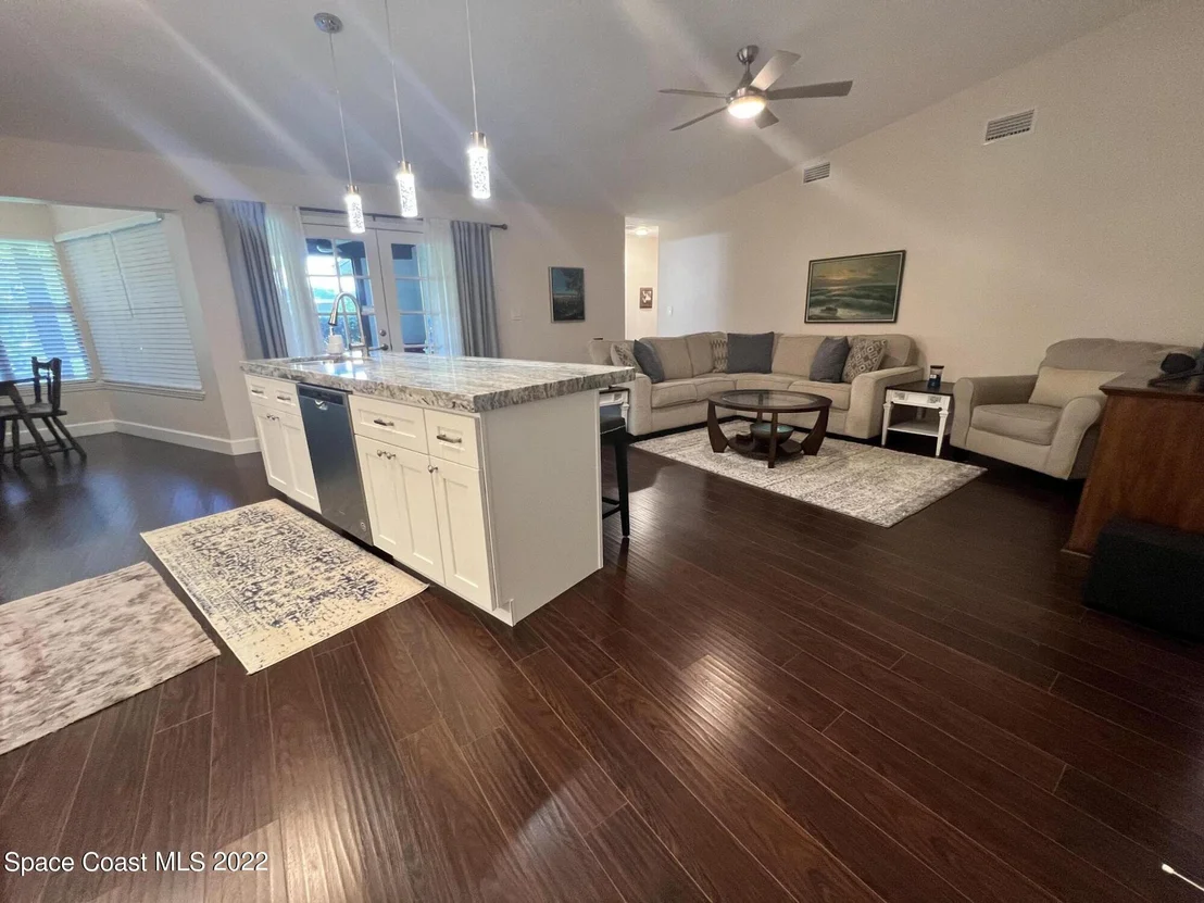 Photo of 2280 Hamlet Drive