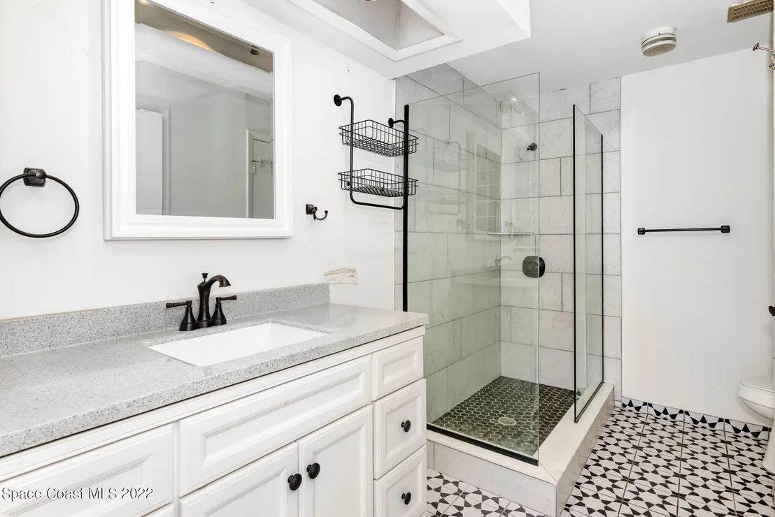 Photo of 1060 Emerald Road SE