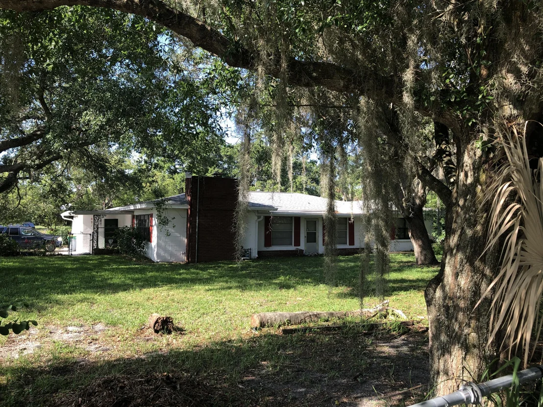 Photo of 304 N Range Road