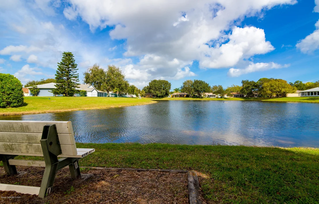 Photo of 217 Oak Lake Road