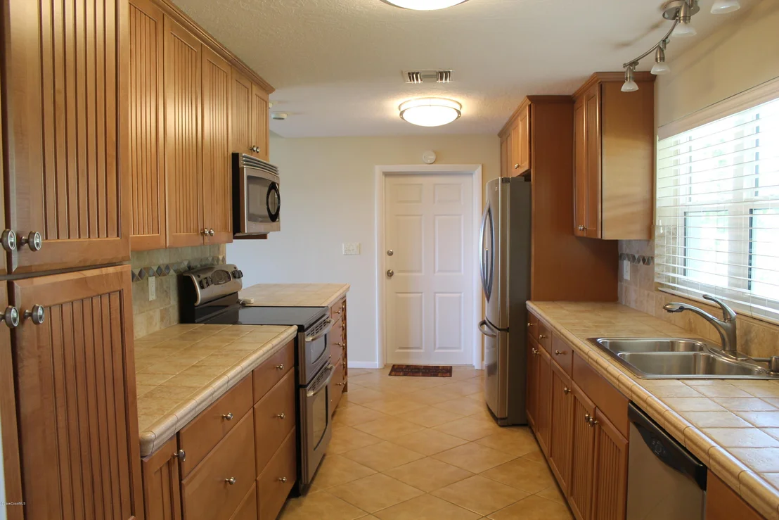 Photo of 1451 Anglers Drive NE