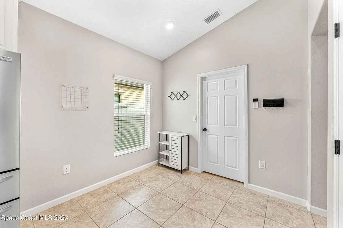 Photo of 912 Peta Way