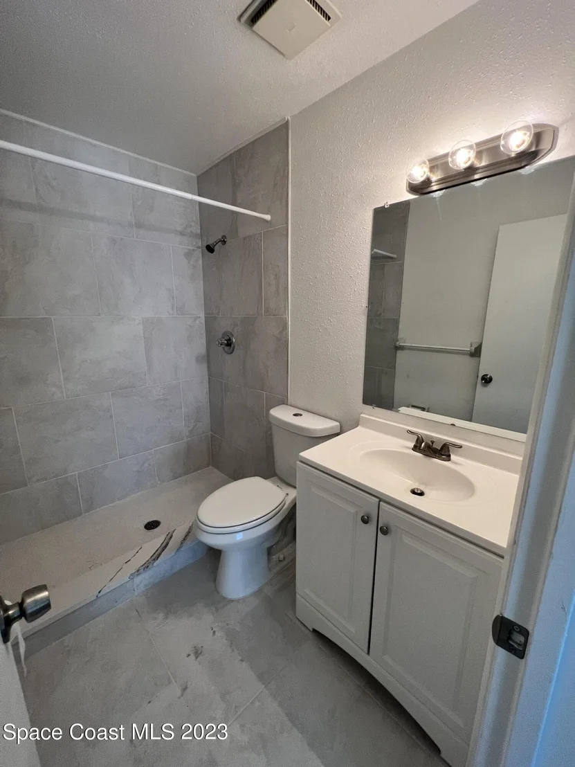 Photo of 2879 Lancaster Road