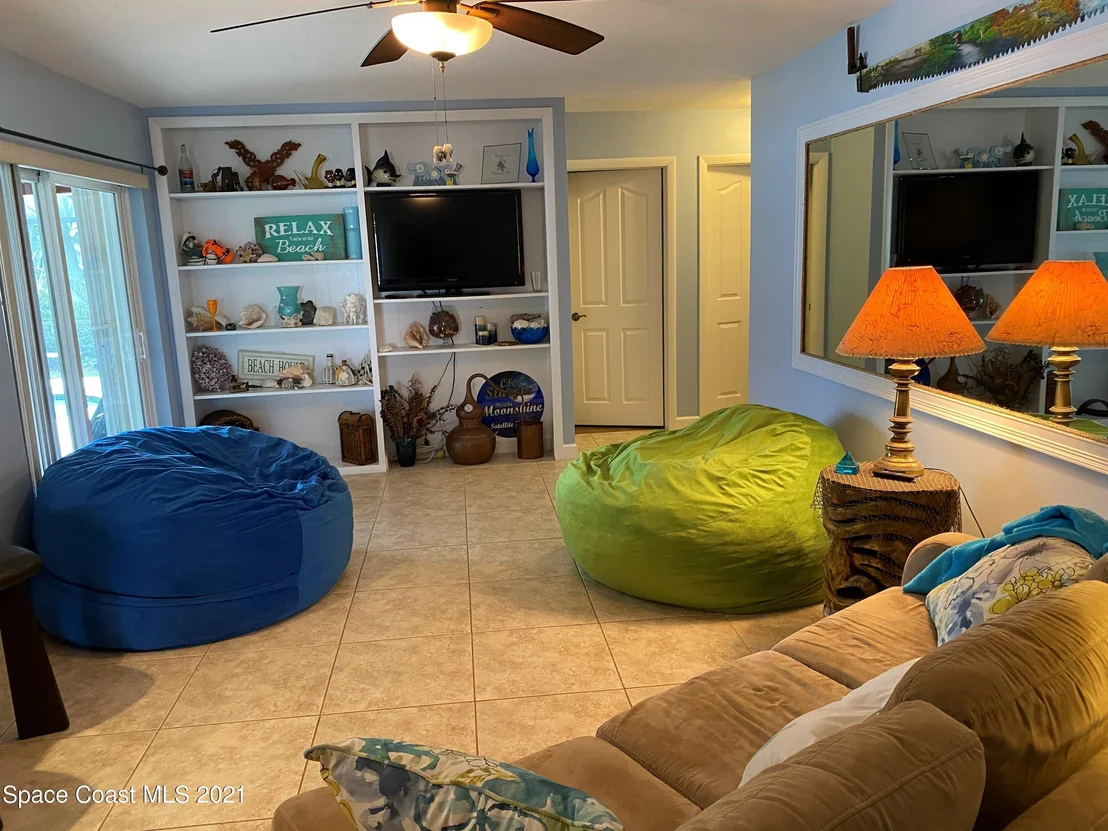 Photo of 445 Hamlin Avenue