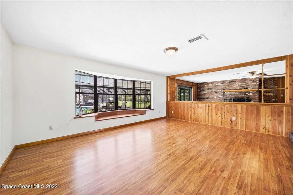 Photo of 3685 Burkholm Road