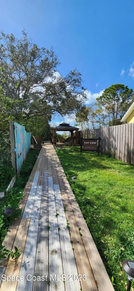 Photo of 215 Flamingo Drive
