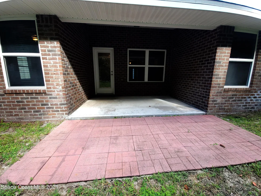Photo of 722 Coral Trace Boulevard