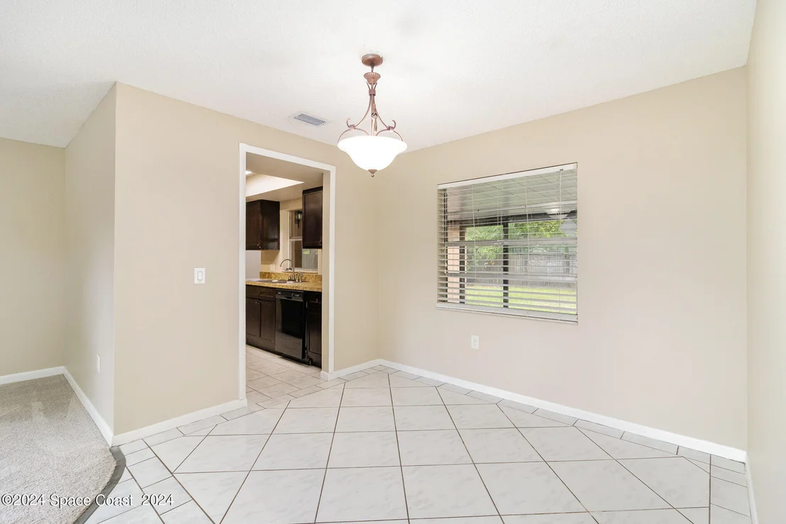 Photo of 978 Sycamore Drive